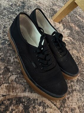 Vans Black Canvas Low-Top Sneakers with Gum Sole